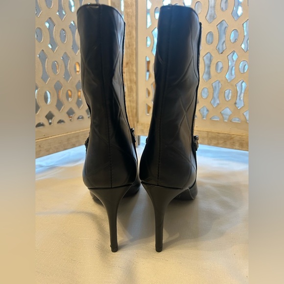 Chinese Laundry Black Quilted Heeled Boots with Chain - Picture 9 of 14
